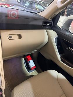 تۆیۆتا لاند کروزەر